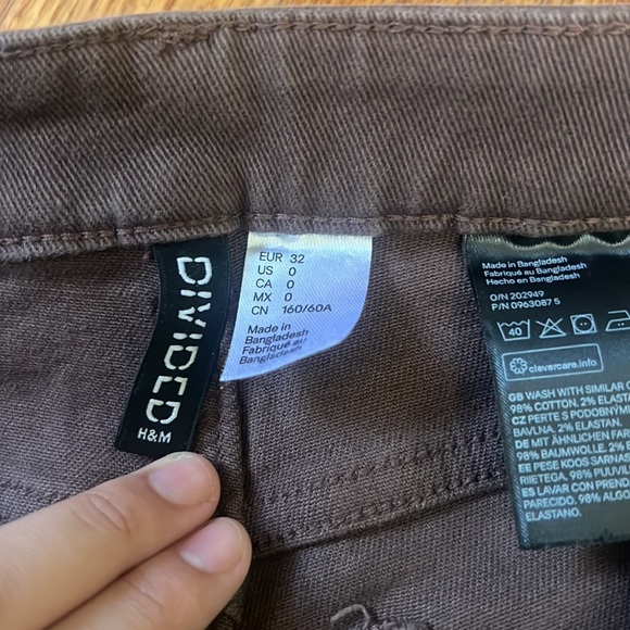 H&m brown high rise baggy pants - Picture 3 of 3